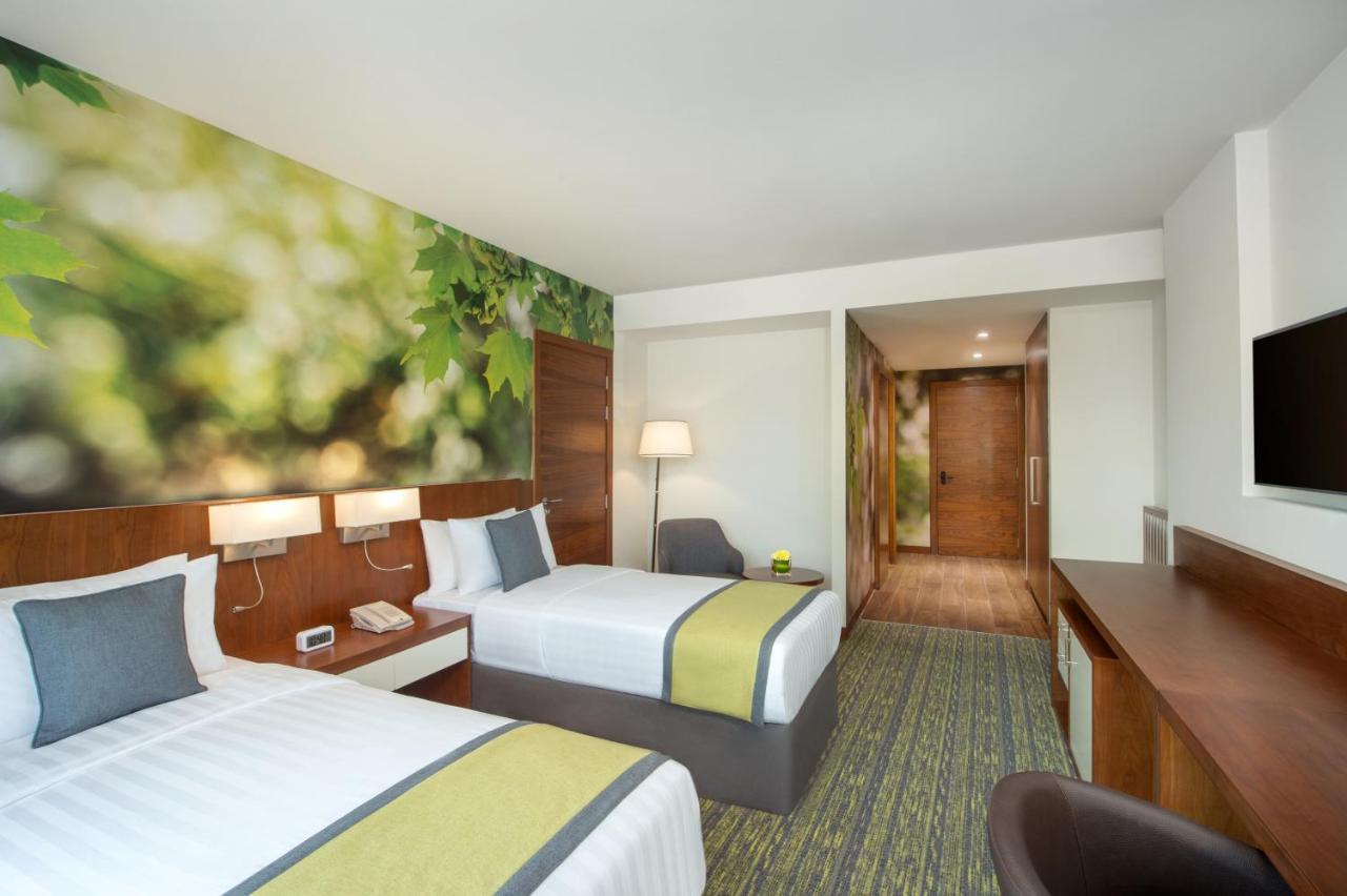 Wyndham Garden Muscat Al Khuwair Hotell Eksteriør bilde